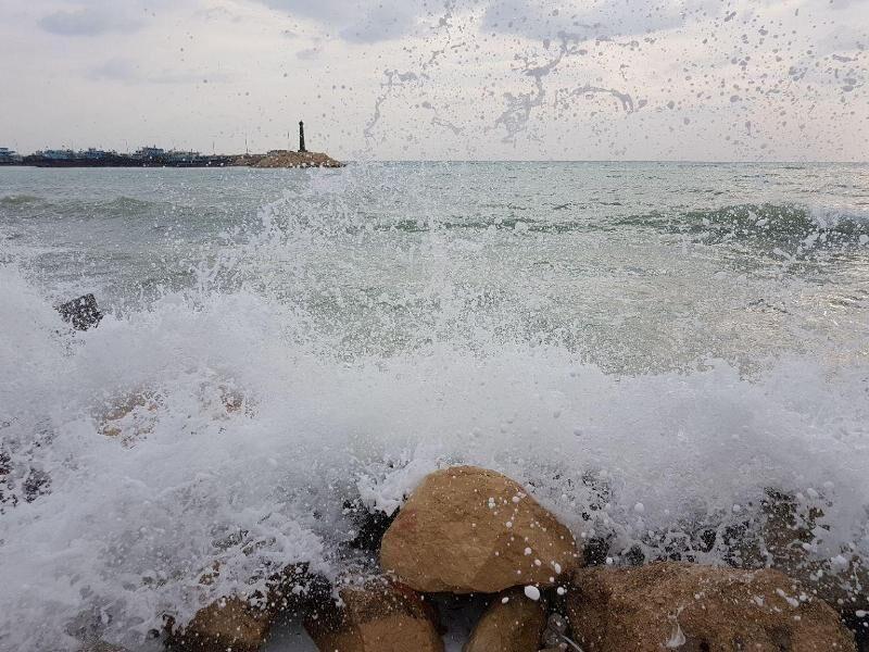 خبرنگاران ارتفاع موج در دریای عمان به 2 متر می رسد