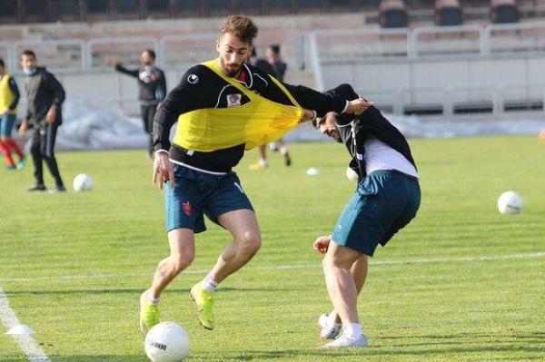 پرسپولیس قبل از دربی دوگروه شد پرسپولیس قبل از دربی دوگروه شد