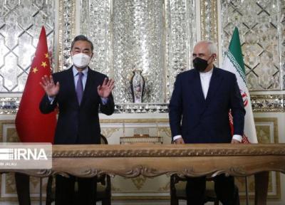 خبرنگاران سفر وزیر خارجه چین به ایران به موازنه روابط خارجی یاری می نماید