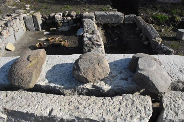 کشف کتیبه و بقایای معبدی باستانی در شمال ترکیه