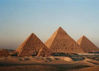 فرعون بیش از یک اتاق دفن دارد؟